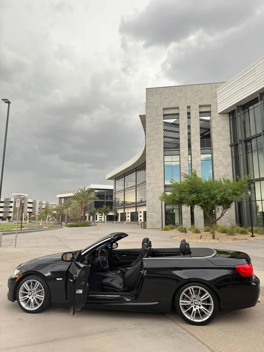 2012 BMW E93 335i Convertible - Image 15 of 20