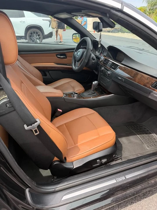 2012 BMW E93 335i Convertible - Image 13 of 17
