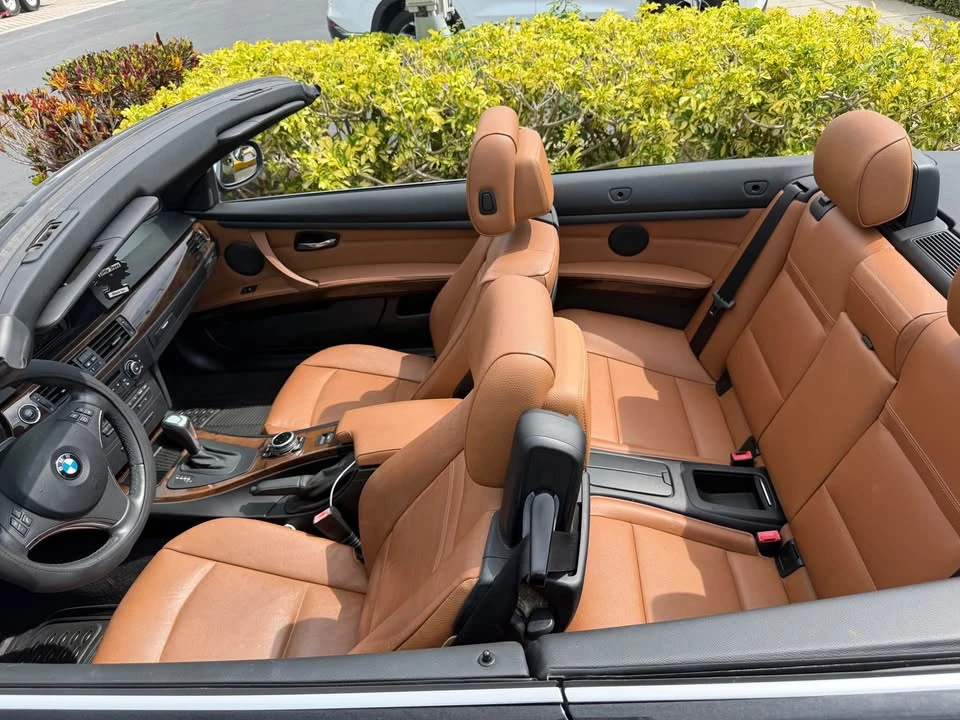2012 BMW E93 335i Convertible - Image 11 of 18