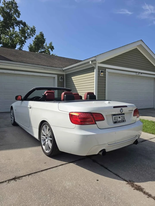 2012 BMW E93 335i Convertible - Image 4 of 11
