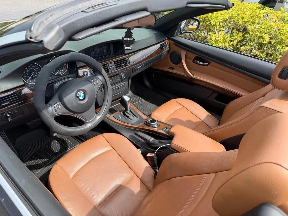 2012 BMW E93 335i Convertible - Image 10 of 17