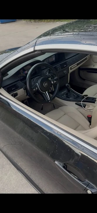 2012 BMW E93 335i Convertible - Image 6 of 7