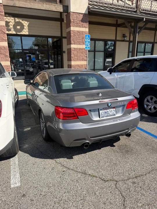 2012 BMW E93 335i Convertible - Image 4 of 6