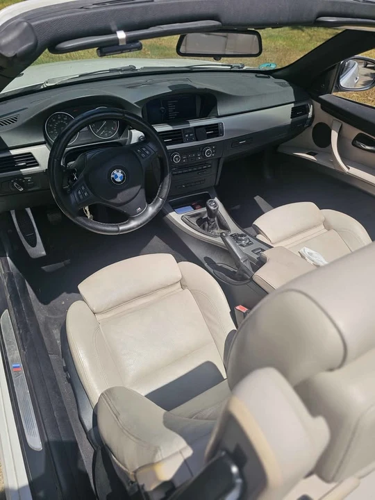 2012 BMW E93 335i Convertible - Image 7 of 7