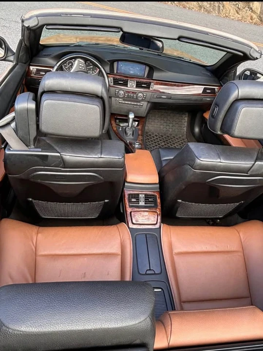 2012 BMW E93 335i Convertible - Image 5 of 6
