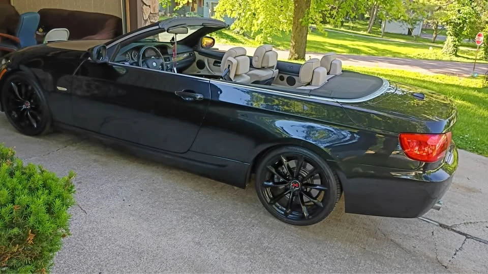 2012 BMW E93 335i Convertible - Image 6 of 7