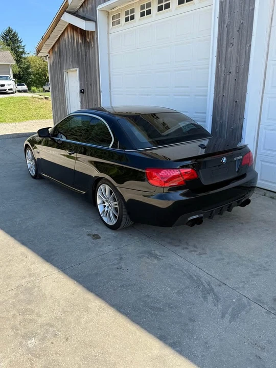 2012 BMW E93 335i Convertible - Image 2 of 6