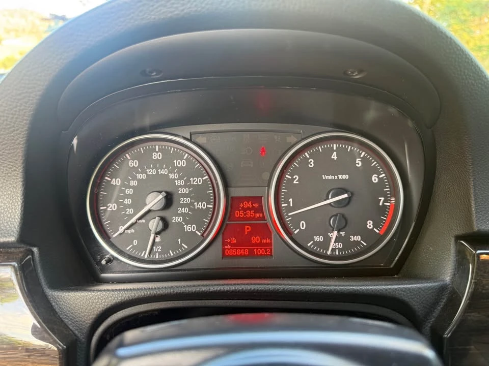 2012 BMW E93 335i Convertible - Image 11 of 13