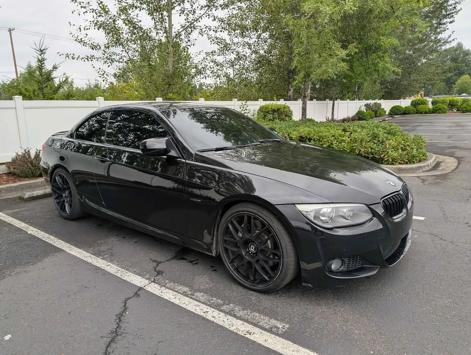 2012 BMW E93 335i Convertible - Image 19 of 20