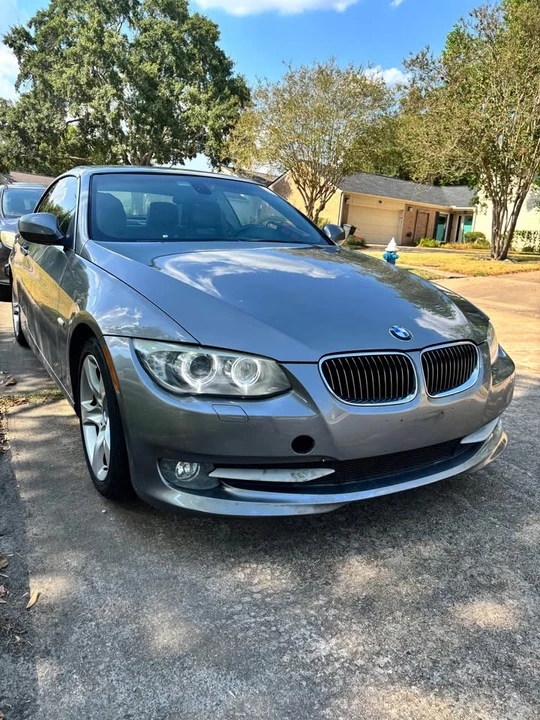 2012 BMW E93 335i Convertible - Image 2 of 9
