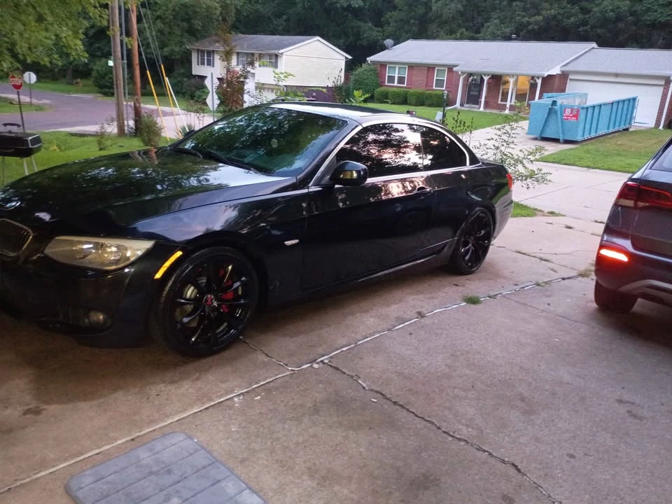 2012 BMW E93 335i Convertible - Image 8 of 9