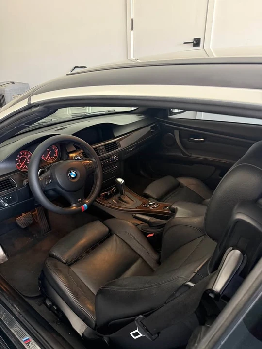 2012 BMW E93 335i Convertible - Image 8 of 12