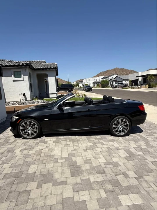 2012 BMW E93 335i Convertible - Image 4 of 12