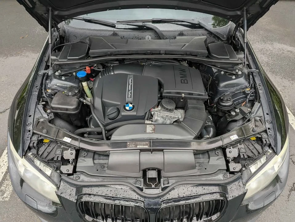 2012 BMW E93 335i Convertible - Image 14 of 20
