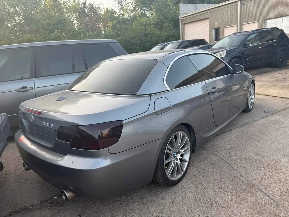2012 BMW E93 335i Convertible - Image 2 of 4