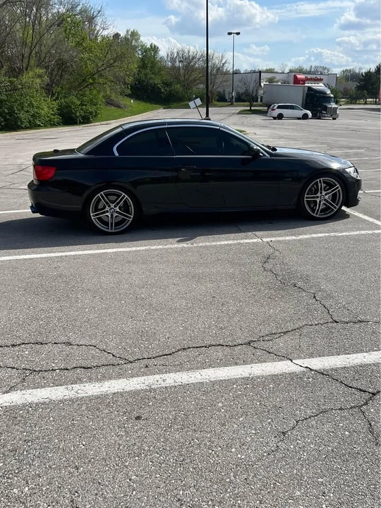 2012 BMW E93 335i Convertible - Image 3 of 11