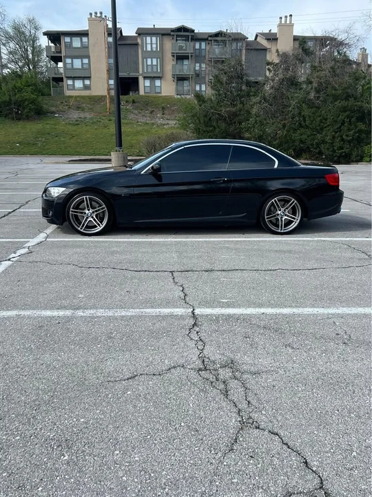 2012 BMW E93 335i Convertible - Image 2 of 11
