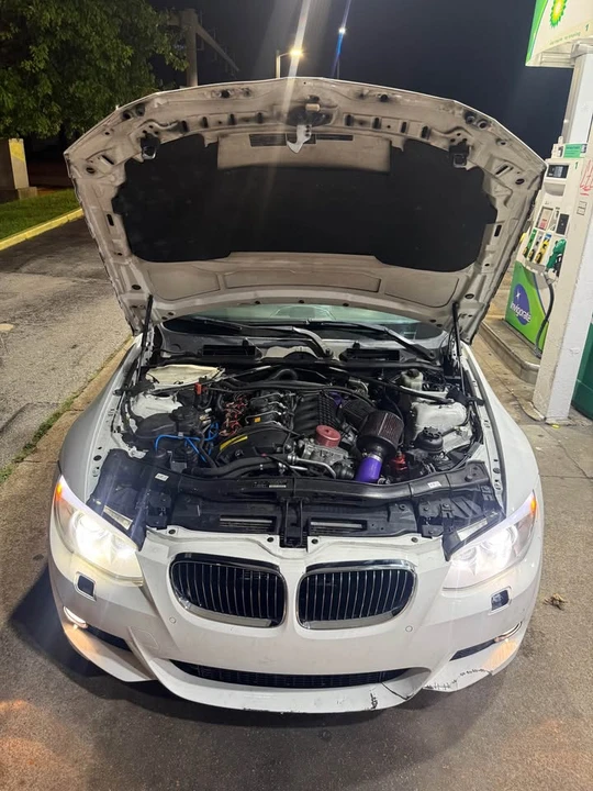 2012 BMW E93 335i Convertible - Image 8 of 11