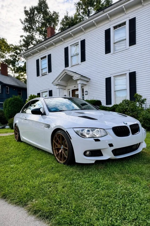 2012 BMW E93 335i Convertible - Image 4 of 4