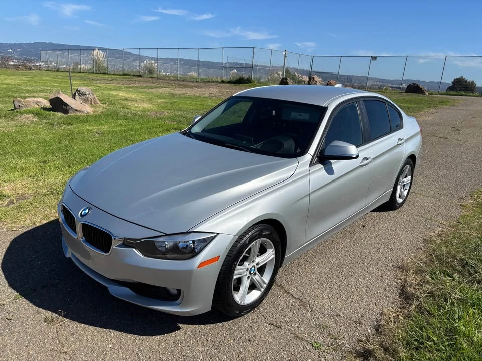 2012 BMW 3 Series - Image 3 of 11