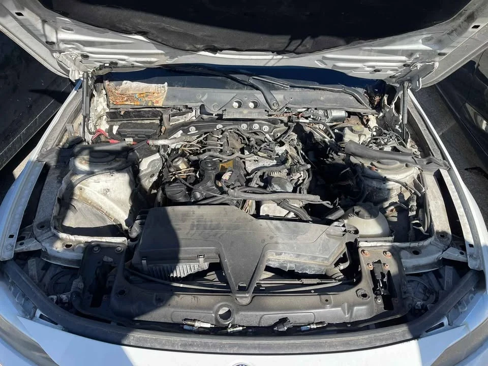 2012 BMW 3 Series - Image 9 of 10