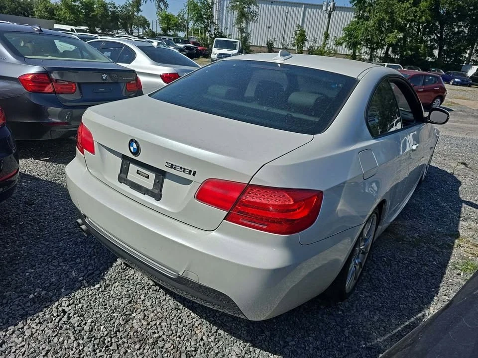 2012 BMW 3 Series - Image 11 of 11