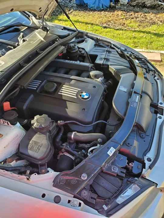 2012 BMW E93 3 Series Convertible - Image 4 of 4