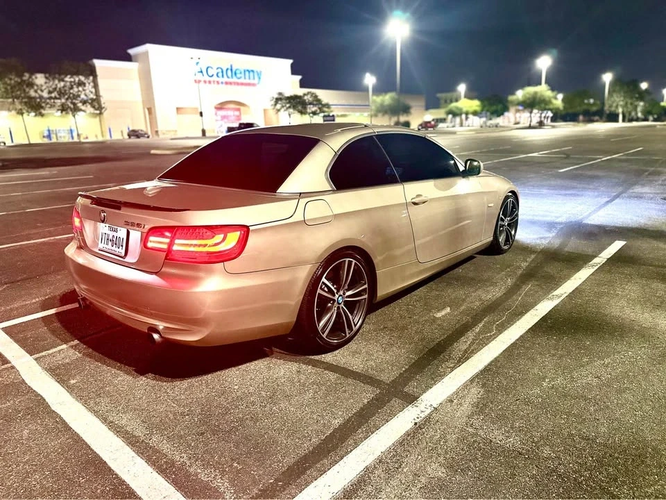 2012 BMW E93 335i Convertible - Image 2 of 12
