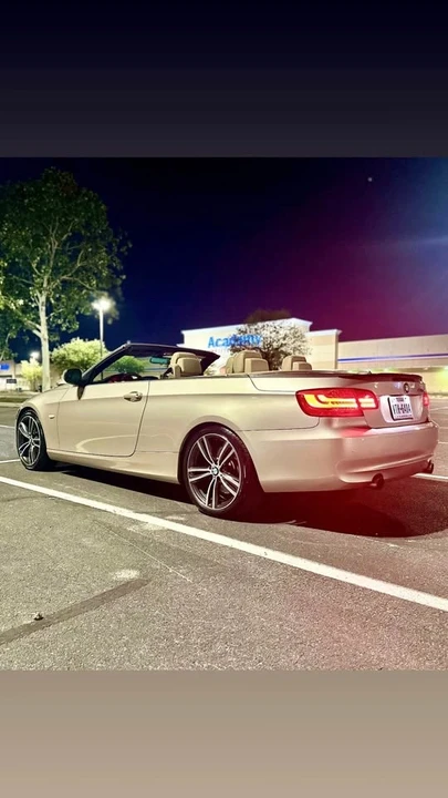 2012 BMW E93 335i Convertible - Image 7 of 12