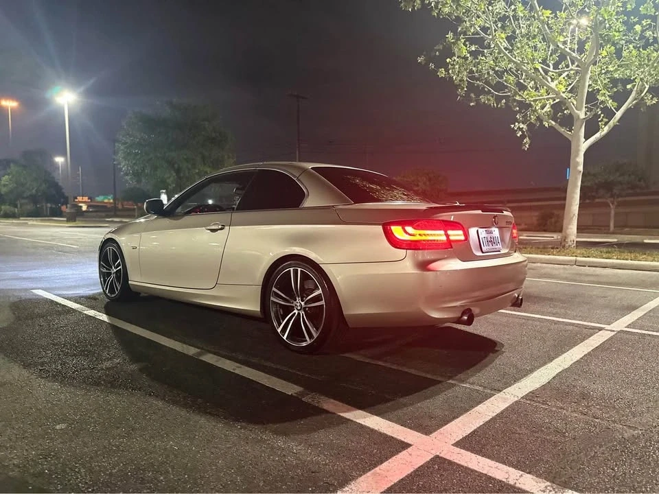 2012 BMW E93 335i Convertible - Image 6 of 12