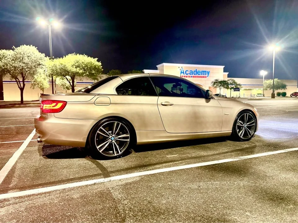 2012 BMW E93 335i Convertible - Image 5 of 12