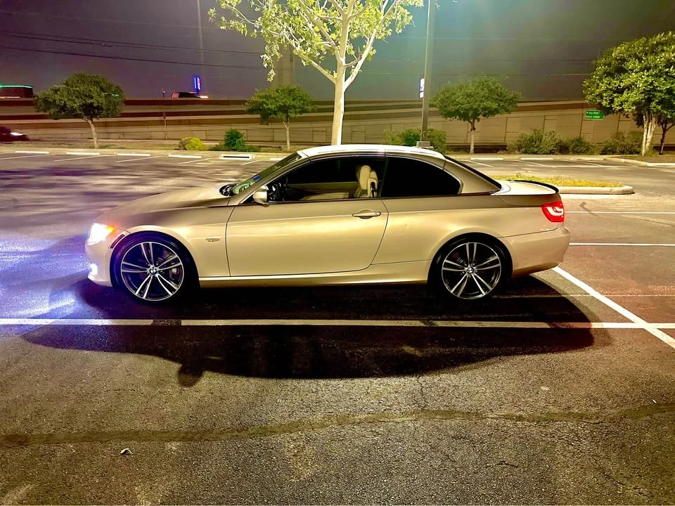 2012 BMW E93 335i Convertible - Image 4 of 12