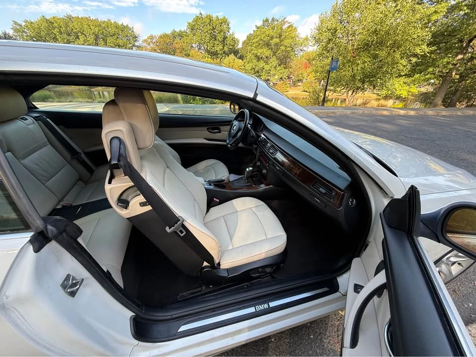 2012 BMW E93 335i Convertible - Image 7 of 16