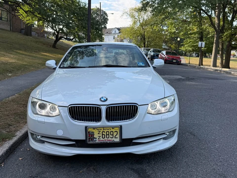 2012 BMW E93 335i Convertible - Image 15 of 16