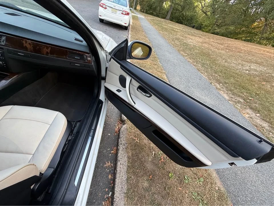 2012 BMW E93 335i Convertible - Image 3 of 16