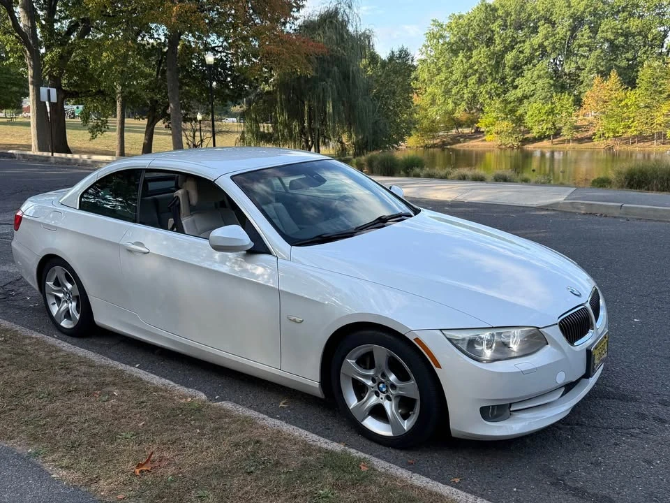 2012 BMW E93 335i Convertible - Image 13 of 16
