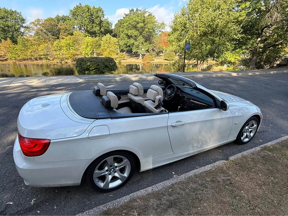2012 BMW E93 335i Convertible - Image 2 of 16