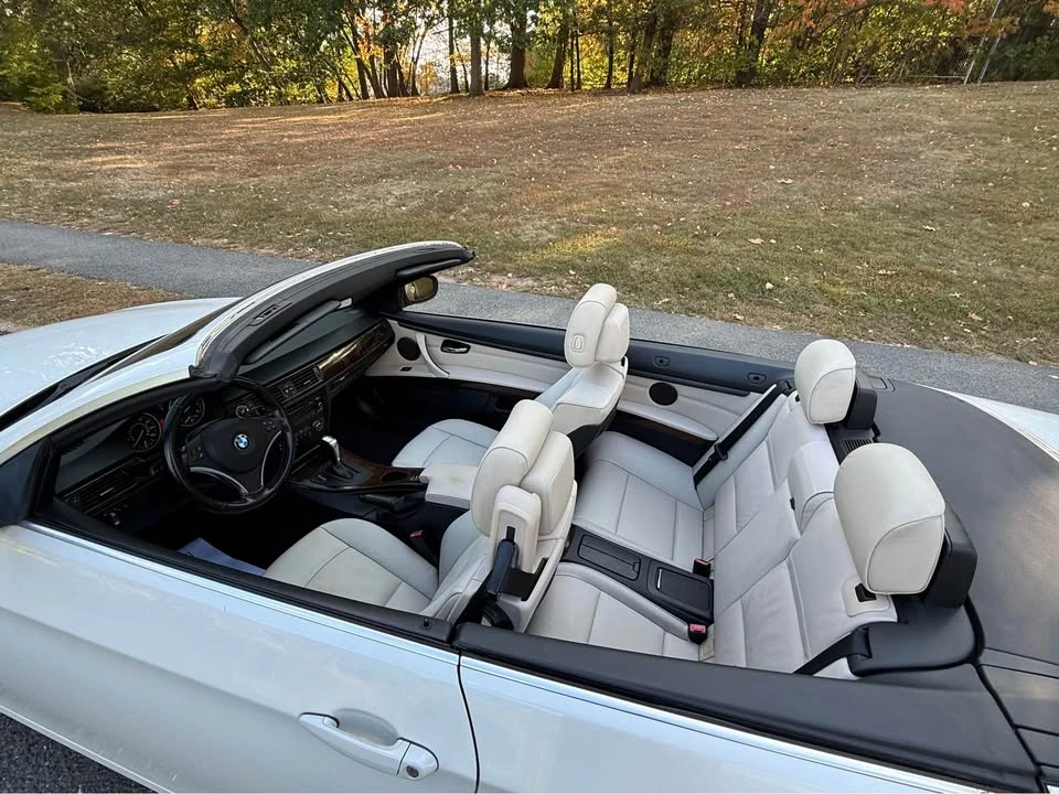 2012 BMW E93 335i Convertible - Image 4 of 16
