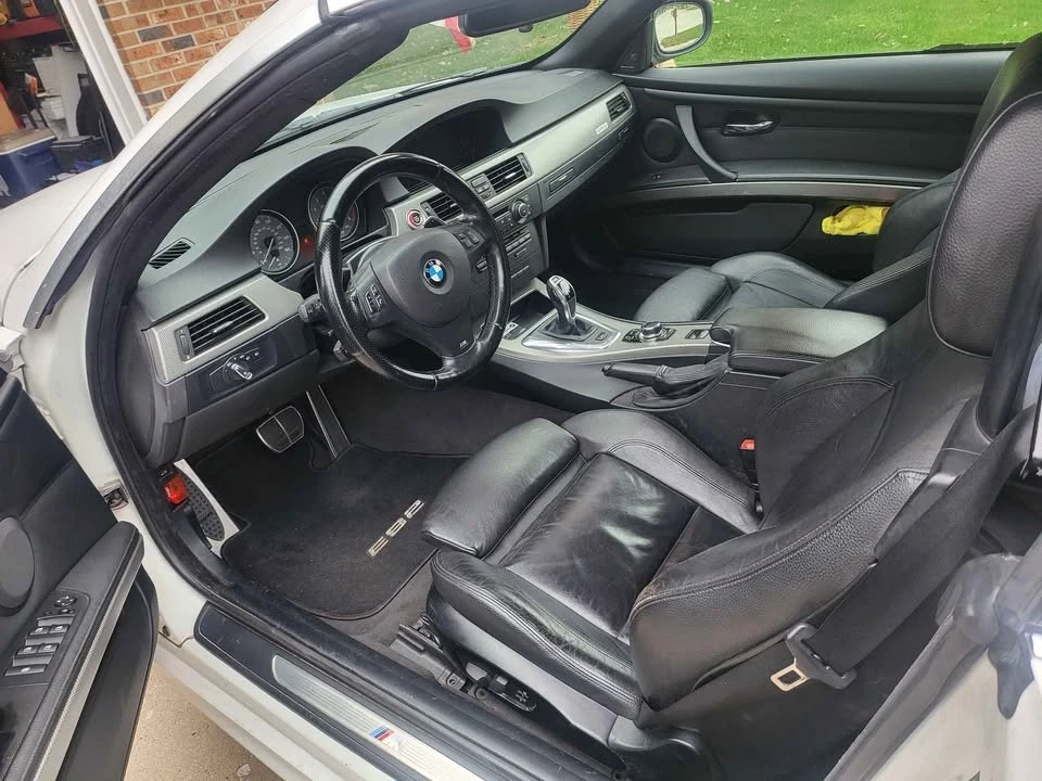 2012 BMW E93 335i Convertible - Image 12 of 13