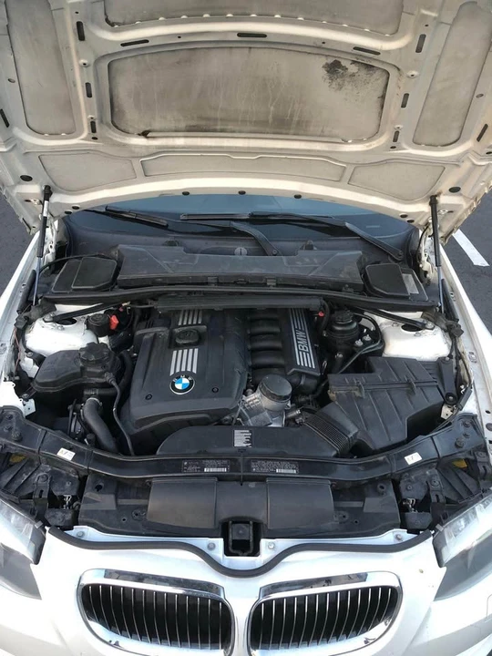 2012 BMW E93 3 Series Convertible - Image 9 of 12