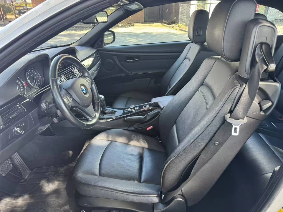 2012 BMW E93 3 Series Convertible - Image 13 of 18