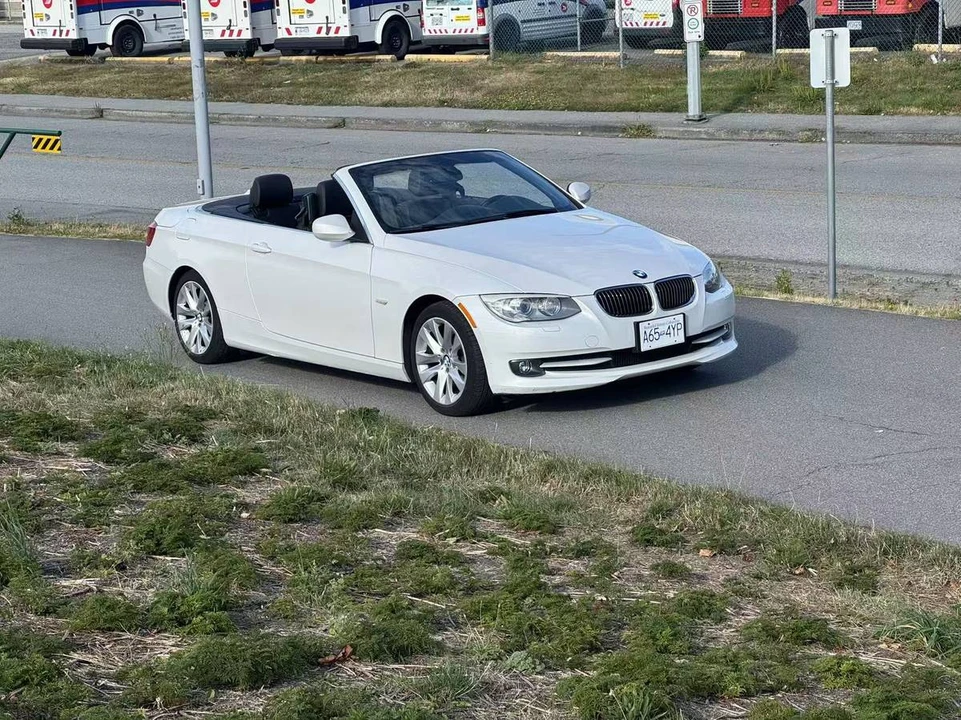 2012 BMW E93 3 Series Convertible - Image 17 of 18