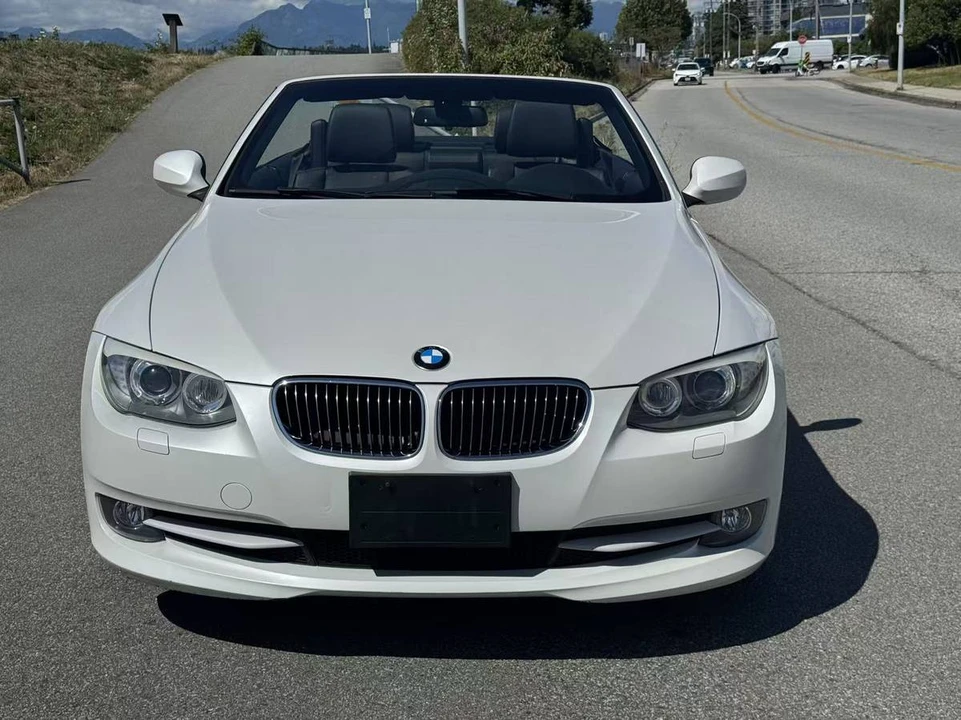 2012 BMW E93 3 Series Convertible - Image 6 of 18
