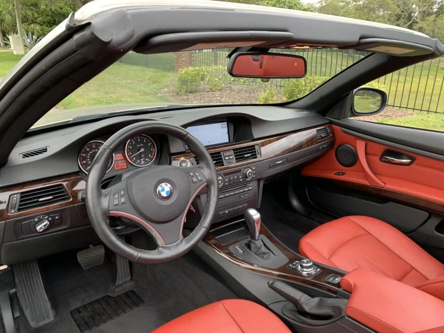 2012 BMW E93 3 Series Convertible - Image 10 of 17