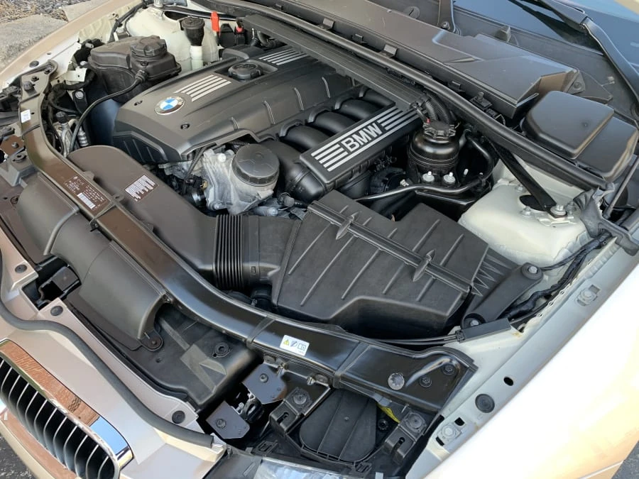 2012 BMW E93 3 Series Convertible - Image 6 of 10