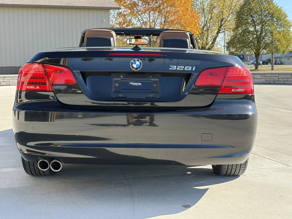2012 BMW E93 3 Series Convertible - Image 19 of 31