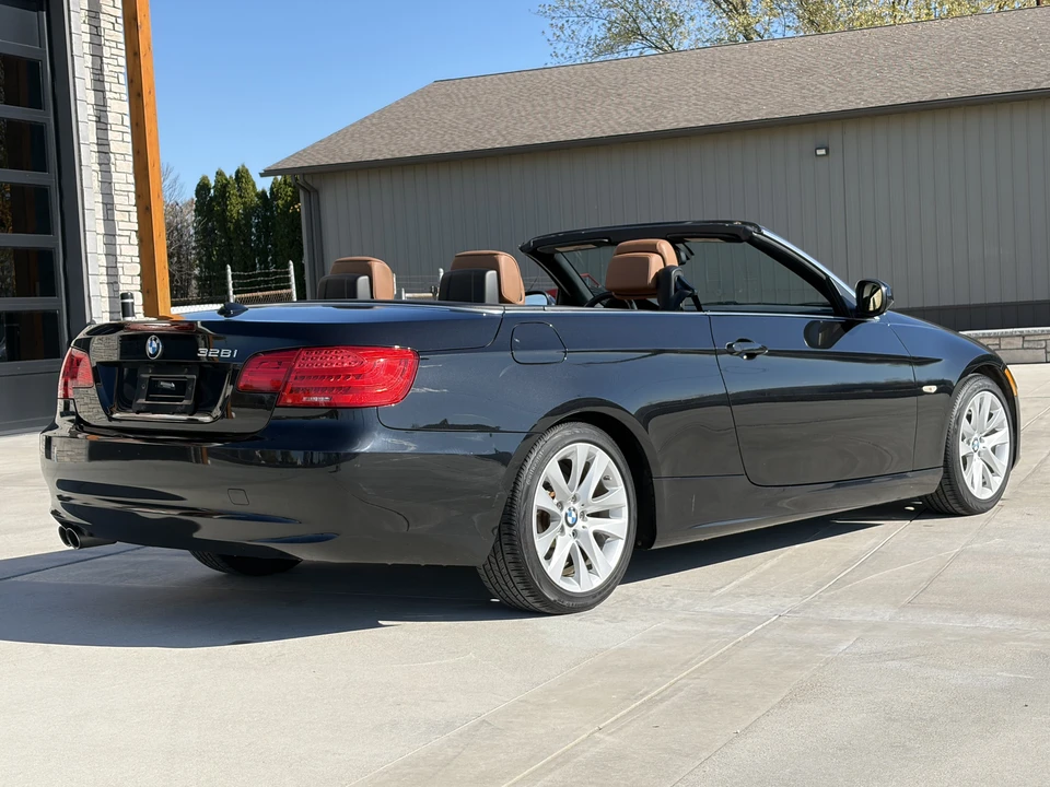 2012 BMW E93 3 Series Convertible - Image 18 of 31