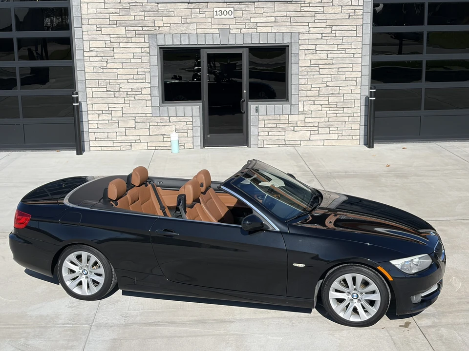 2012 BMW E93 3 Series Convertible - Image 2 of 31