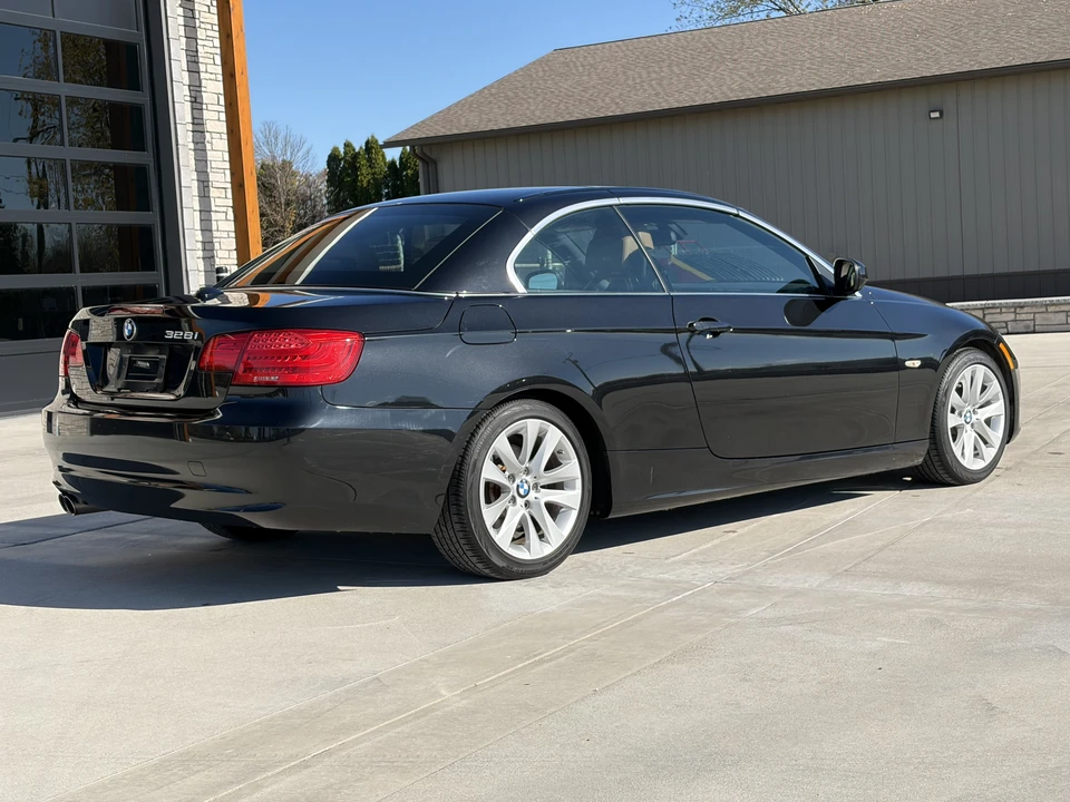 2012 BMW E93 3 Series Convertible - Image 14 of 31
