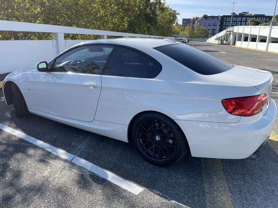 2012 BMW E92 3 Series Coupe - Image 16 of 31